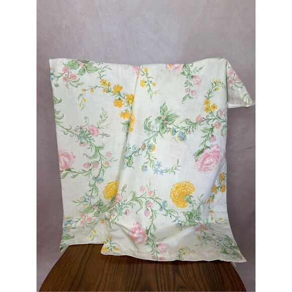 Vintage Curtains - Picture 1 of 7